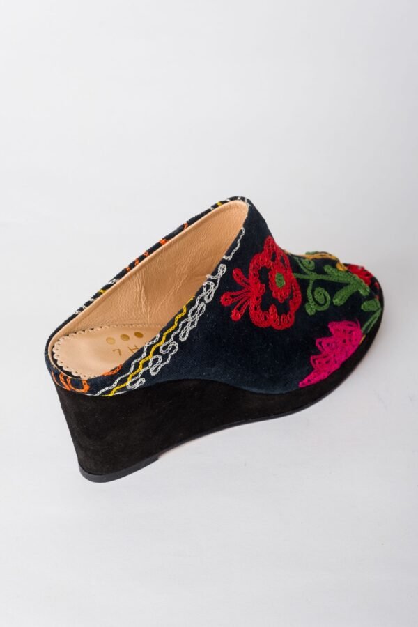 Suzani Wedge Colored Floral 5