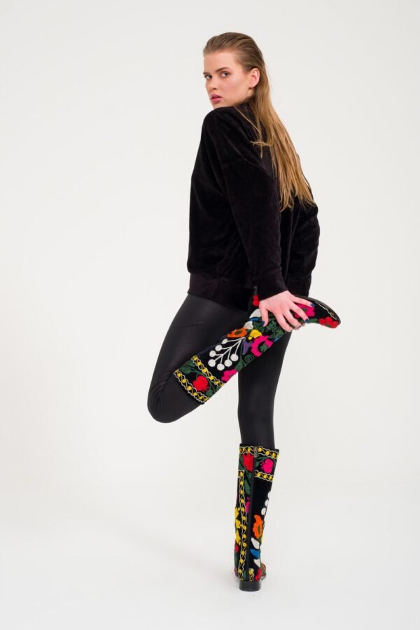Suzani Floral Flat Boots Model 14